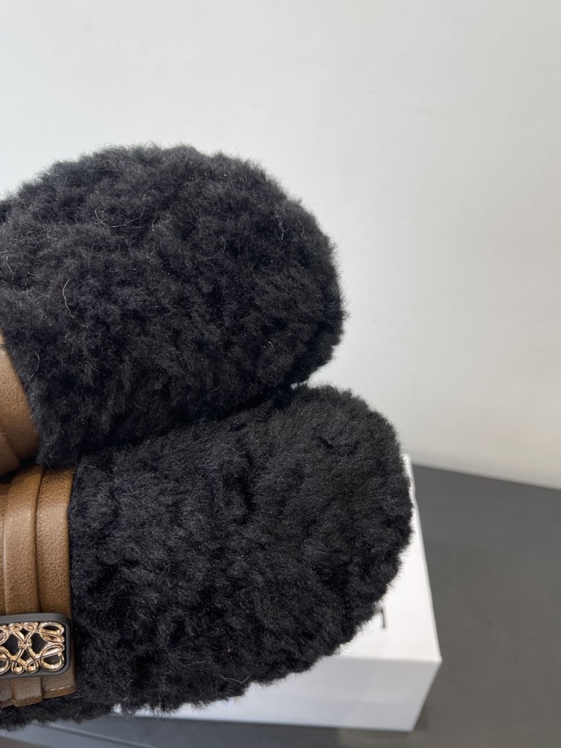 L0ew* slippers